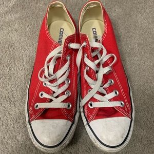 Red low top converse size 8
